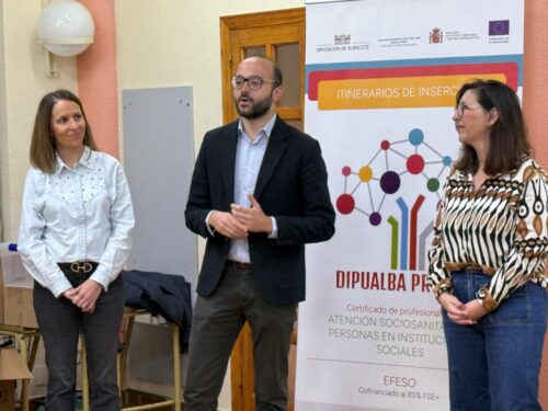 Inauguración del curso de Atención Sociosanitaria por Fran Valera en Tobarra bajo el programa Dipualba Protege II con 18 participantes comarcales