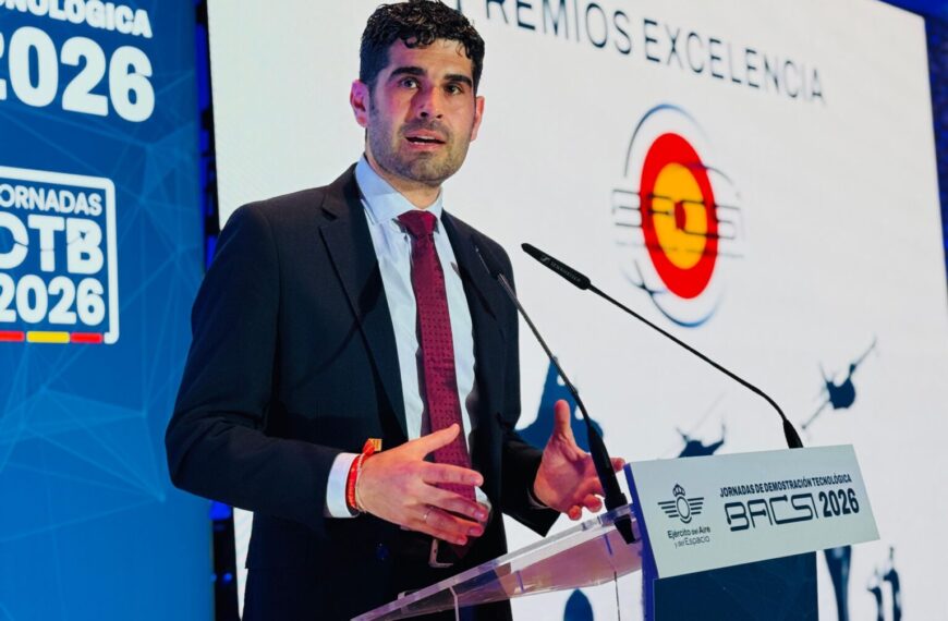 José González Destaca la Cooperación como Impulso Esencial para el Futuro de la Tecnología en una Era Global Crítica