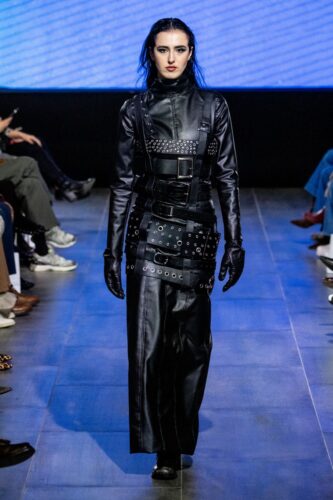 La albaceteña María Paula Trigueros debuta en la Mercedes-Benz Fashion Week Madrid con la colección “El Renacer”