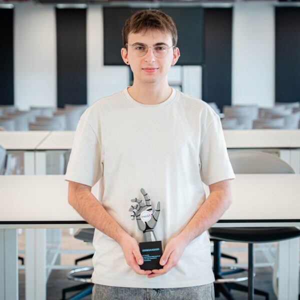 El albaceteño Manuel Bayo, entre los ganadores del hackathon internacional OdiseIA4Good 2026 con una app que mejora la seguridad en la medicación