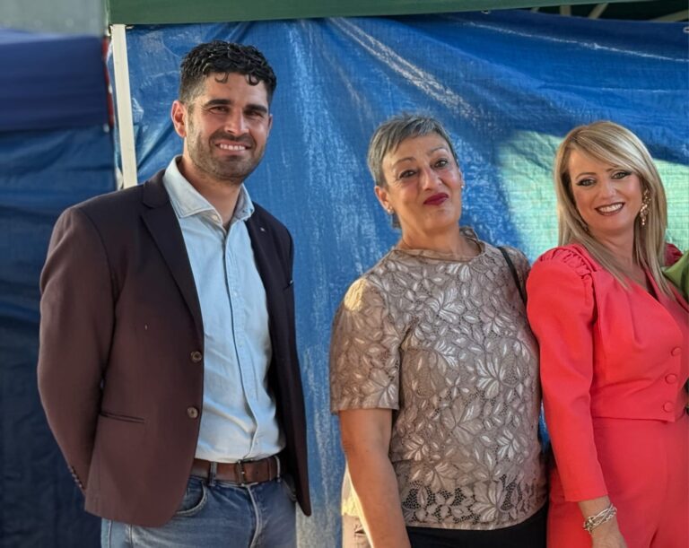 Solidaridad en Albacete: Desfile de AMAC contra el cáncer de mama y ginecológico
