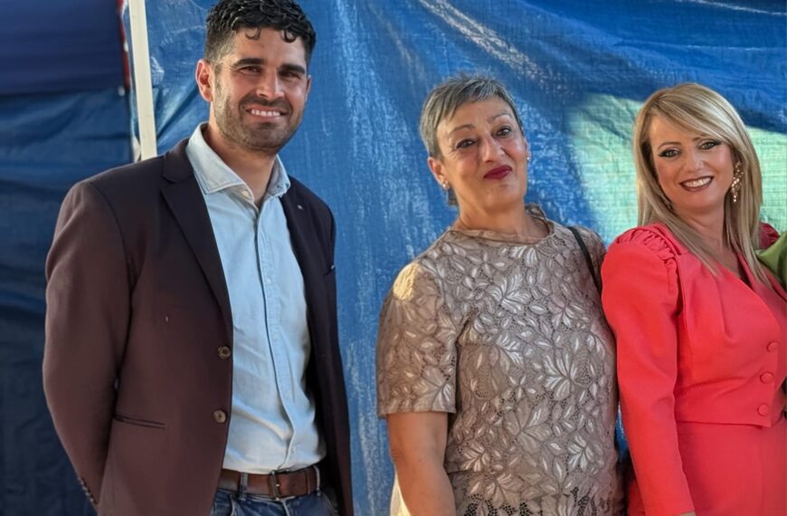 Solidaridad en Albacete: Desfile de AMAC contra el cáncer de mama y ginecológico