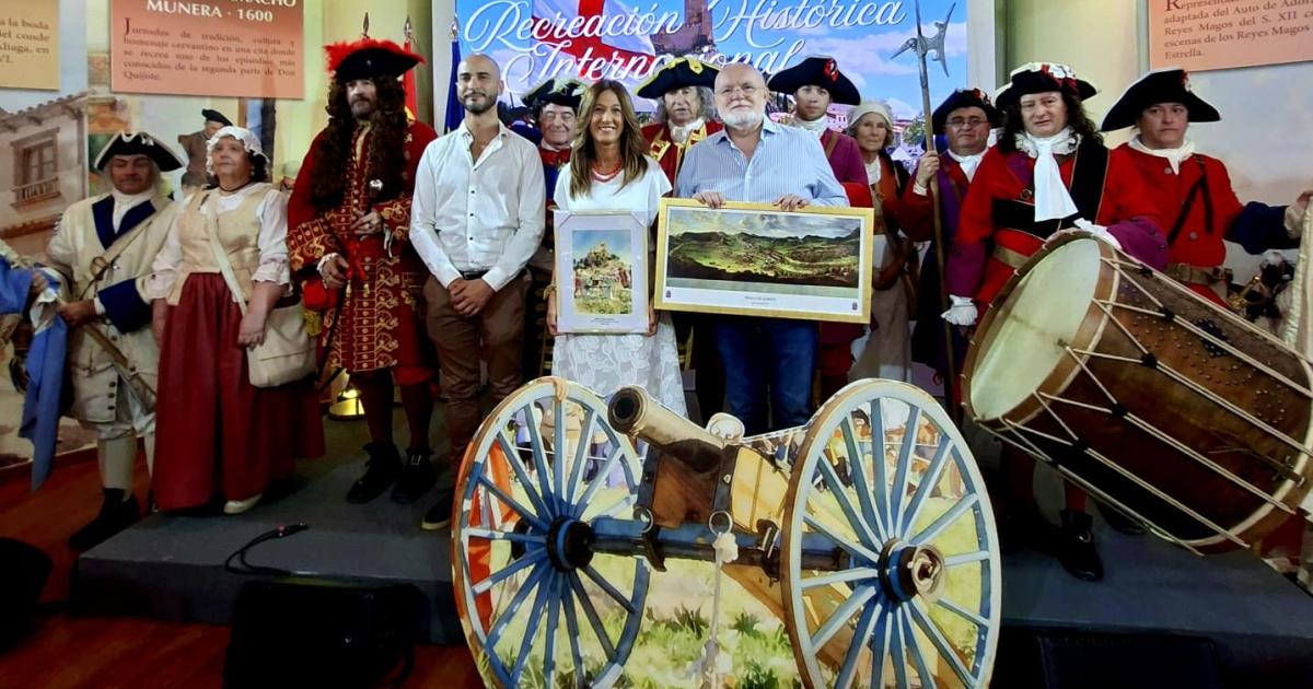 El Gobierno regional presenta en la Feria de Albacete la recreación de la Batalla de Almansa, con traje nuevo para el teniente general Sangil